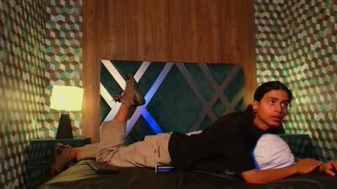 dickie_dicking online show from November 15, 2025, 9:32 pm