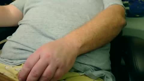 Snapshot of dicksmith99 chatting on November 17, 2025, 11:16 am Steve online show from November 17, 2025, 11:16 am