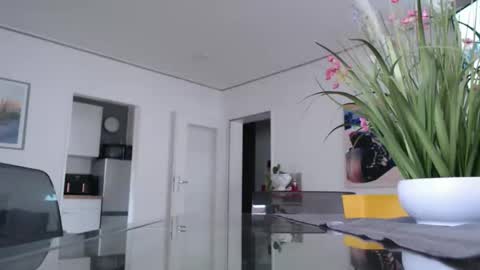 squirtcock online show from February 11, 2026, 12:21 pm