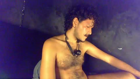 Snapshot of diemond_latinx98 chatting on May 8, 2026, 6:19 am diemond_latinx98 online show from May 8, 2026, 6:19 am