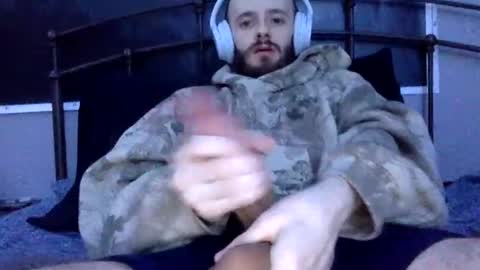 Snapshot of digbicknik chatting on February 20, 2025, 8:36 pm digbicknik online show from February 20, 2025, 8:36 pm