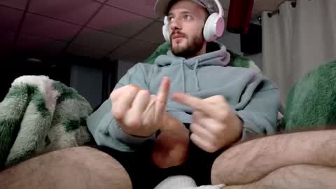 Snapshot of digbicknik chatting on October 3, 2025, 3:36 am digbicknik online show from October 3, 2025, 3:36 am