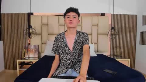 Dilanfiree online show from March 11, 2025, 1:37 am