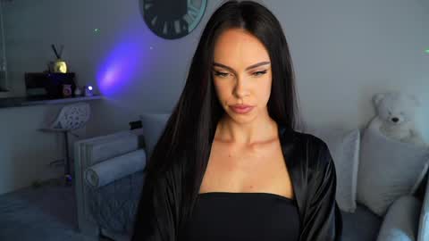 Dilara online show from May 18, 2026, 2:45 pm
