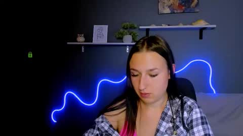 dilara_sunny online show from September 16, 2025, 1:23 pm