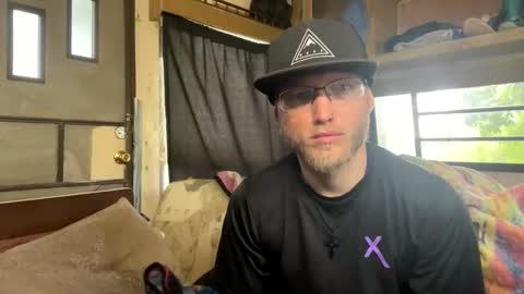 Daddy online show from June 9, 2026, 4:29 pm