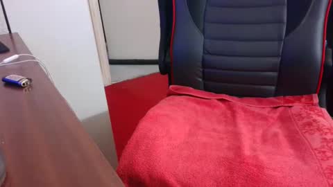 Snapshot of dimax75000 chatting on February 14, 2025, 11:21 am dimax75000 online show from February 14, 2025, 11:21 am