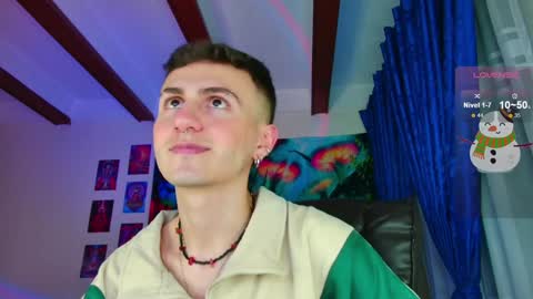 Snapshot of dimitri_bilak_ chatting on December 17, 2024, 1:07 am Julian Independent Model online show from December 17, 2024, 1:07 am