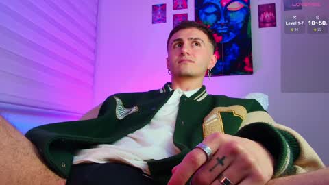 Julian Independent Model online show from April 10, 2026, 12:38 am