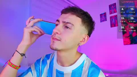 Julian Independent Model online show from June 3, 2026, 12:24 am