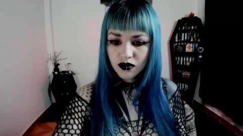 dimmuanddarkness online show from April 22, 2026, 1:08 am