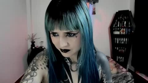 dimmuanddarkness online show from May 17, 2026, 10:06 pm