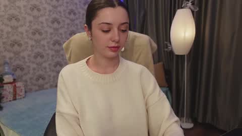 Snapshot of dinacandy chatting on December 20, 2024, 2:38 pm dinacandy online show from December 20, 2024, 2:38 pm