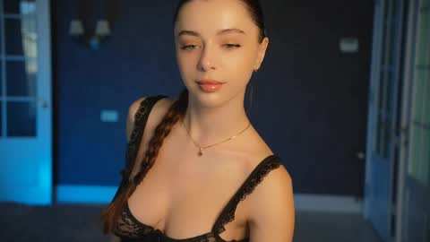 Snapshot of dinacandy chatting on April 17, 2026, 7:00 am dinacandy online show from April 17, 2026, 7:00 am