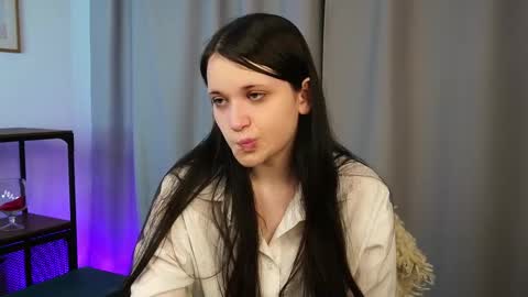 Snapshot of dinahganus chatting on October 22, 2025, 4:13 am Rina online show from October 22, 2025, 4:13 am