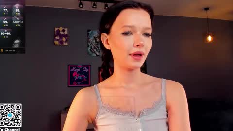 Snapshot of dindin_ chatting on October 2, 2025, 7:48 am Jessie online show from October 2, 2025, 7:48 am