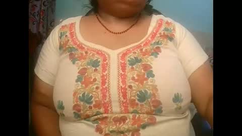 dipa2345 online show from November 6, 2025, 5:14 pm