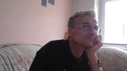 Snapshot of dirk6873 chatting on April 24, 2026, 9:12 am Adam Carla online show from April 24, 2026, 9:12 am