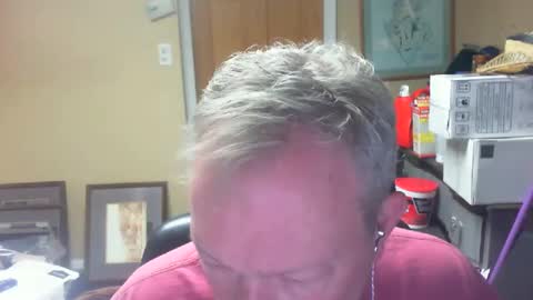 Snapshot of dirkpitt223 chatting on December 12, 2024, 1:28 pm DirtkPitt Fun guy working online show from December 12, 2024, 1:28 pm