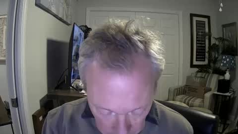Snapshot of dirkpitt223 chatting on January 11, 2025, 11:24 pm DirtkPitt Fun guy working online show from January 11, 2025, 11:24 pm