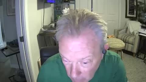 Snapshot of dirkpitt223 chatting on January 12, 2026, 6:07 am DirtkPitt Fun guy working online show from January 12, 2026, 6:07 am