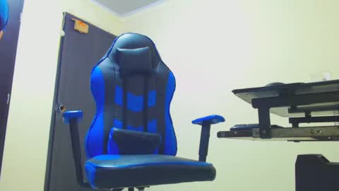 Snapshot of dirty_boylatin chatting on January 28, 2025, 4:39 am dirty_boylatin online show from January 28, 2025, 4:39 am