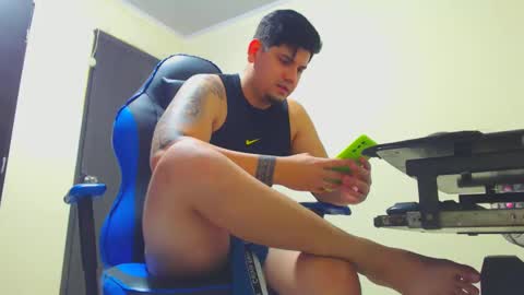 Snapshot of dirty_boylatin chatting on February 6, 2025, 10:10 pm dirty_boylatin online show from February 6, 2025, 10:10 pm