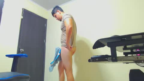 Snapshot of dirty_boylatin chatting on February 10, 2025, 1:01 pm dirty_boylatin online show from February 10, 2025, 1:01 pm