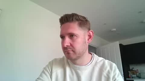 Snapshot of dirtylondon729 chatting on April 13, 2026, 10:10 am Exhibitionist Ben online show from April 13, 2026, 10:10 am