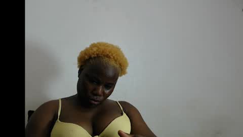 Snapshot of dirtypearl8 chatting on July 2, 2026, 6:25 pm Dirtypearl online show from July 2, 2026, 6:25 pm