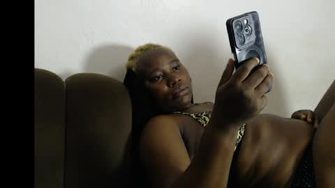 Snapshot of dirtypearl8 chatting on July 16, 2026, 6:25 pm Dirtypearl online show from July 16, 2026, 6:25 pm