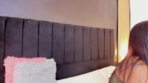 Soffie - Valentina - Yuya  Astro online show from April 2, 2026, 11:02 pm