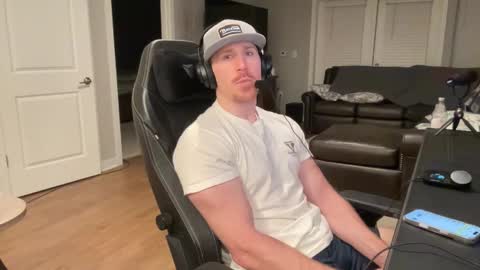 Snapshot of discgolf4life chatting on February 26, 2025, 4:36 am JustinDulgeXXX online show from February 26, 2025, 4:36 am