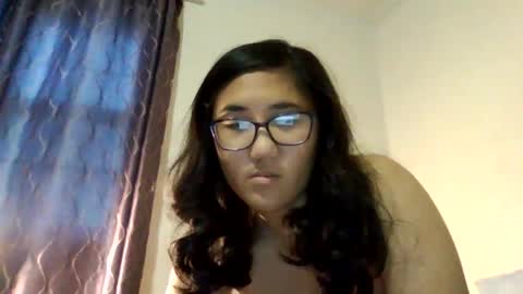 Snapshot of disneymom2030 chatting on November 2, 2025, 10:23 pm disneymom2030 online show from November 2, 2025, 10:23 pm