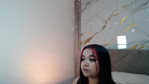 disyamil_pineda online show from May 7, 2026, 2:39 am