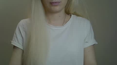 Snapshot of ditamilton chatting on January 6, 2025, 12:24 pm DitaMilton online show from January 6, 2025, 12:24 pm