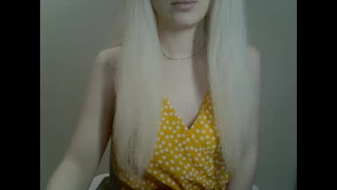 Snapshot of ditamilton chatting on January 26, 2025, 12:33 pm DitaMilton online show from January 26, 2025, 12:33 pm