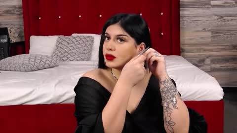 Snapshot of divinearia chatting on November 9, 2025, 6:55 am Aria online show from November 9, 2025, 6:55 am