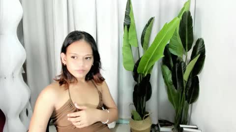 Crystal mae online show from March 17, 2026, 6:50 am