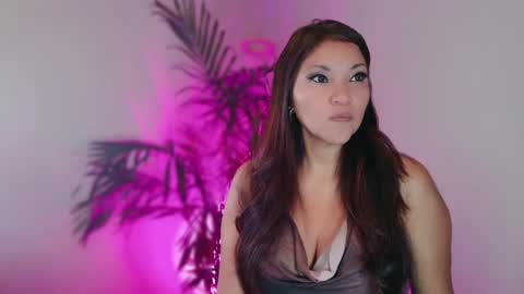 Snapshot of divinelynn chatting on June 1, 2026, 1:13 pm DivineLynn online show from June 1, 2026, 1:13 pm