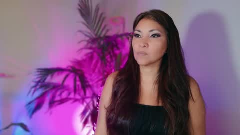 Snapshot of divinelynn chatting on June 15, 2026, 8:22 pm DivineLynn online show from June 15, 2026, 8:22 pm