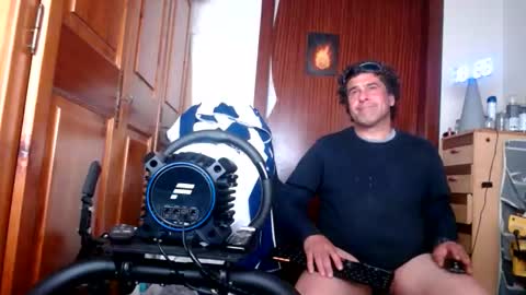 divitimido online show from April 16, 2026, 5:25 pm