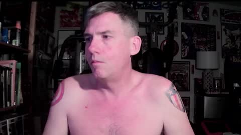 dix_handley_50 online show from March 16, 2026, 3:01 am