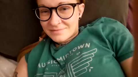 dixie_comanche online show from December 2, 2024, 7:25 am