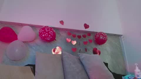 Sofia  online show from February 14, 2026, 1:41 pm