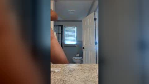 Snapshot of dixioncider234 chatting on August 5, 2026, 7:17 pm Dixon cider online show from August 5, 2026, 7:17 pm