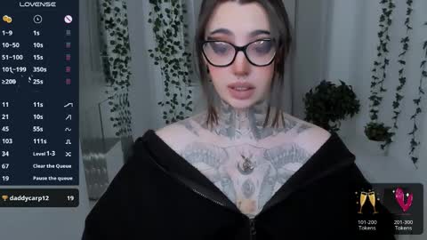 Snapshot of dixipixi_ chatting on April 3, 2026, 6:55 am dixipixi_ online show from April 3, 2026, 6:55 am