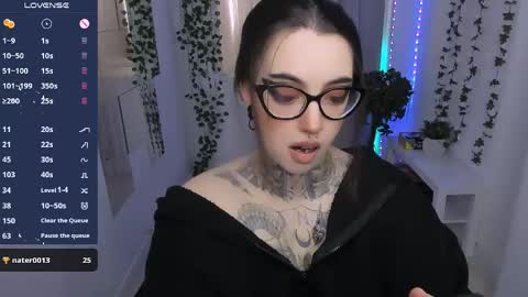 dixipixi_ online show from May 9, 2026, 5:45 am