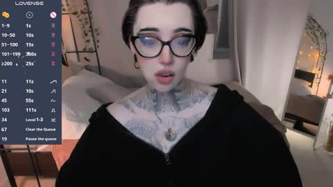 dixipixi_ online show from May 28, 2026, 8:00 am