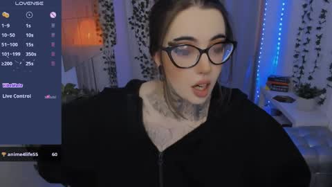 dixipixi_ online show from May 29, 2026, 6:11 am